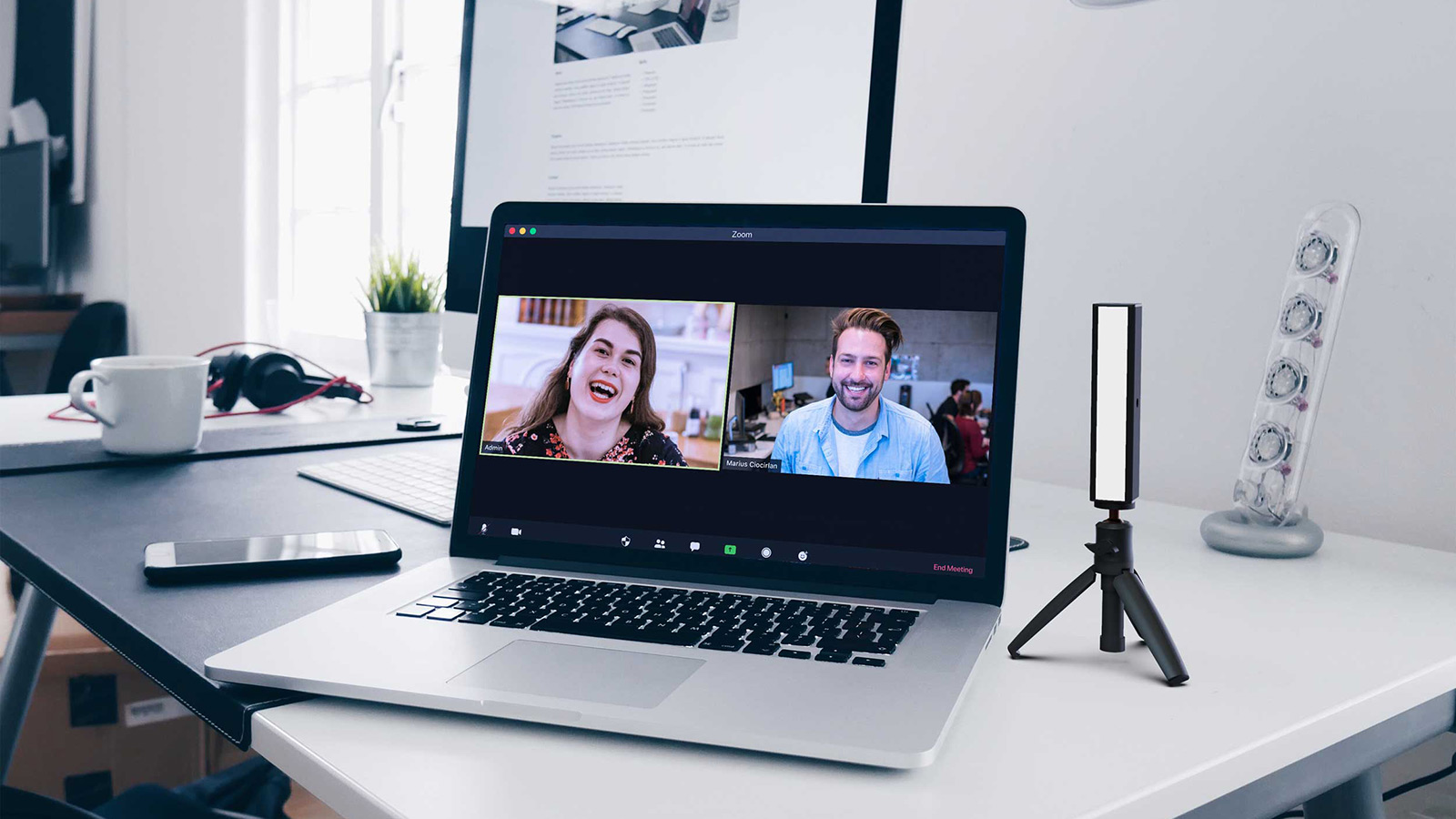 GLP’s Streamer Enhances Videoconferencing Experience with Portable LED Light