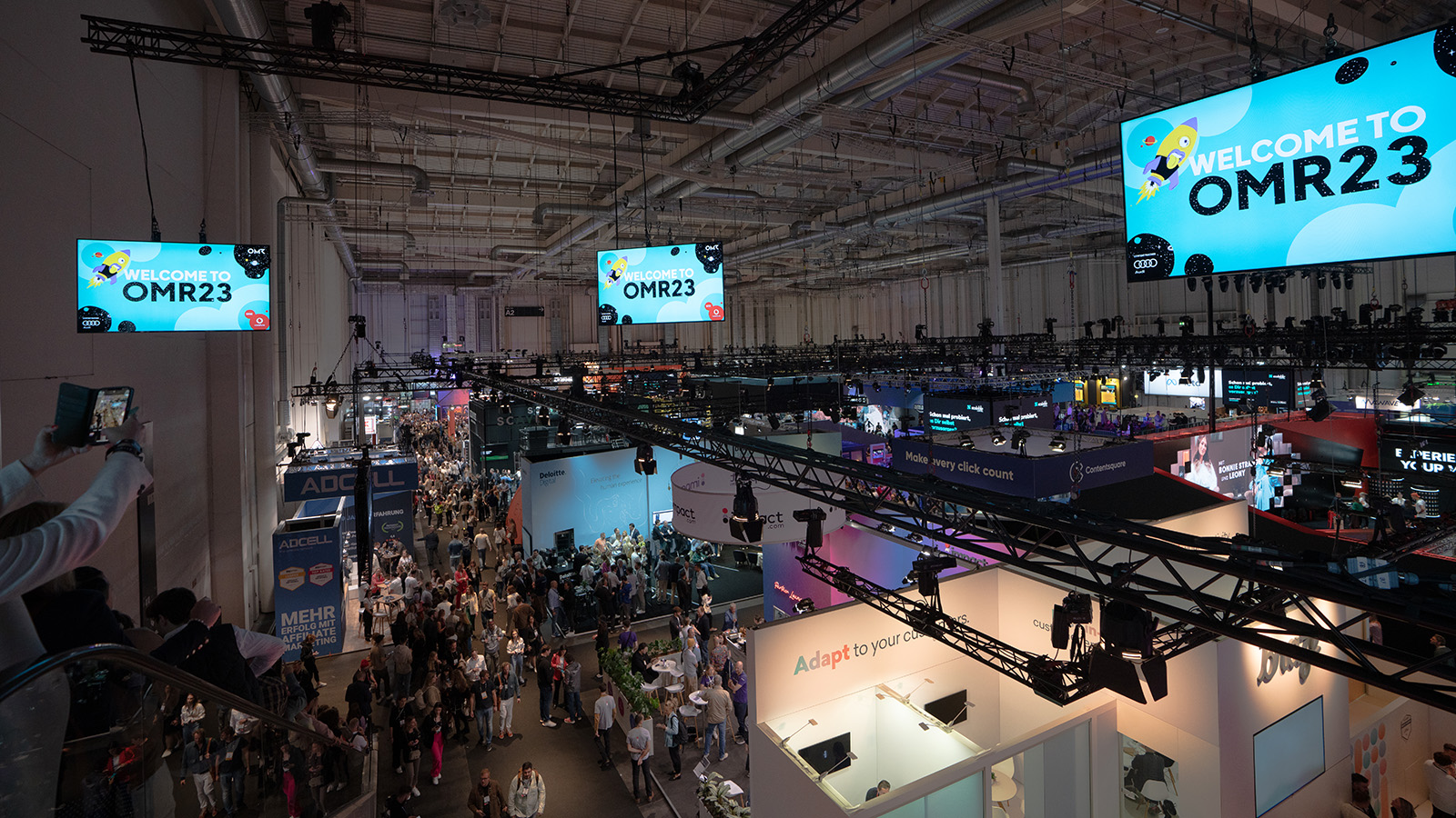 Over 1,000 GLP fixtures in use at OMR Festival in Hamburg