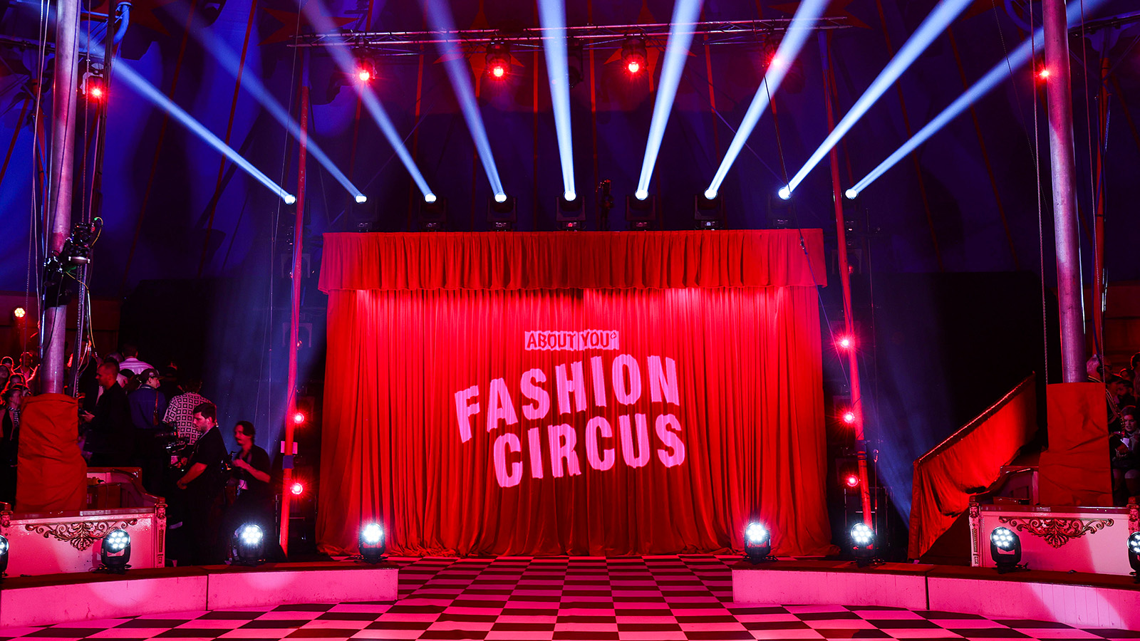 Fashion meets performance: GLP impression X5 illuminates the ABOUT YOU Fashion Circus