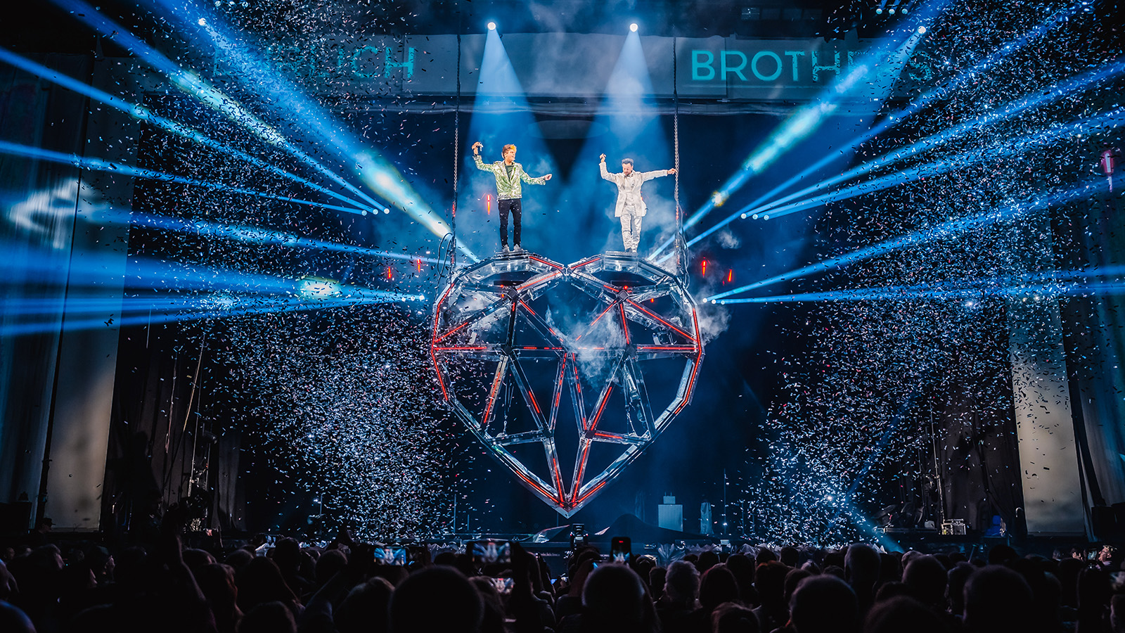 Best Of mit neuester Technik: GLP lässt „Diamonds“ Tour der Ehrlich Brothers strahlen
