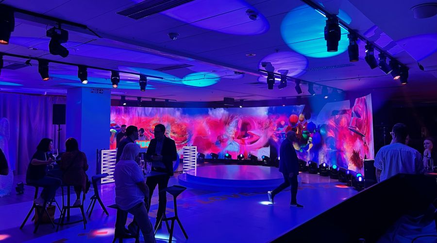 NIYU creates Pop-Up Location in Munich with GLP lighting
