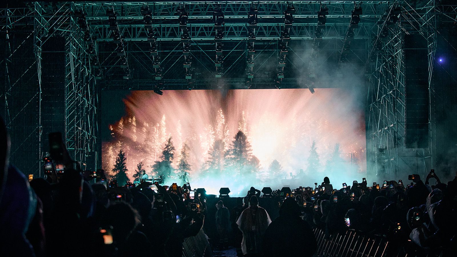 223 GLP fixtures across two stages at CLOUT Festival 2026