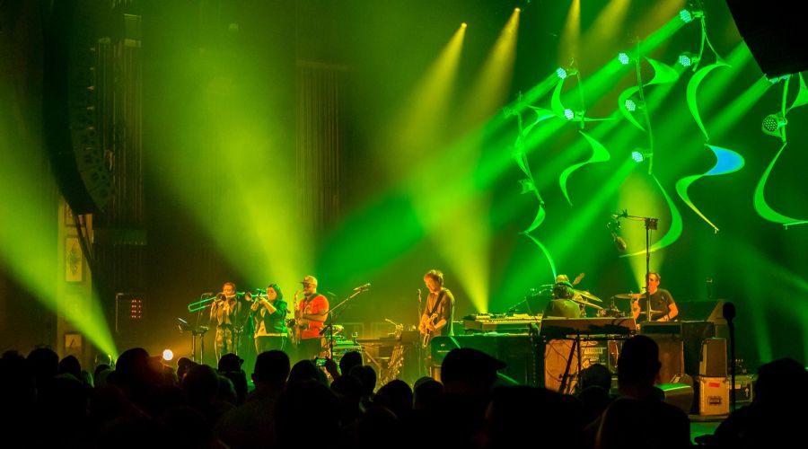 White X4 swirls into action with Trey Anastasio band