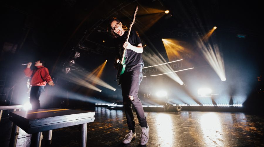 Hayden lets JDC1 loose on Hoodie Allen in GLP floor package