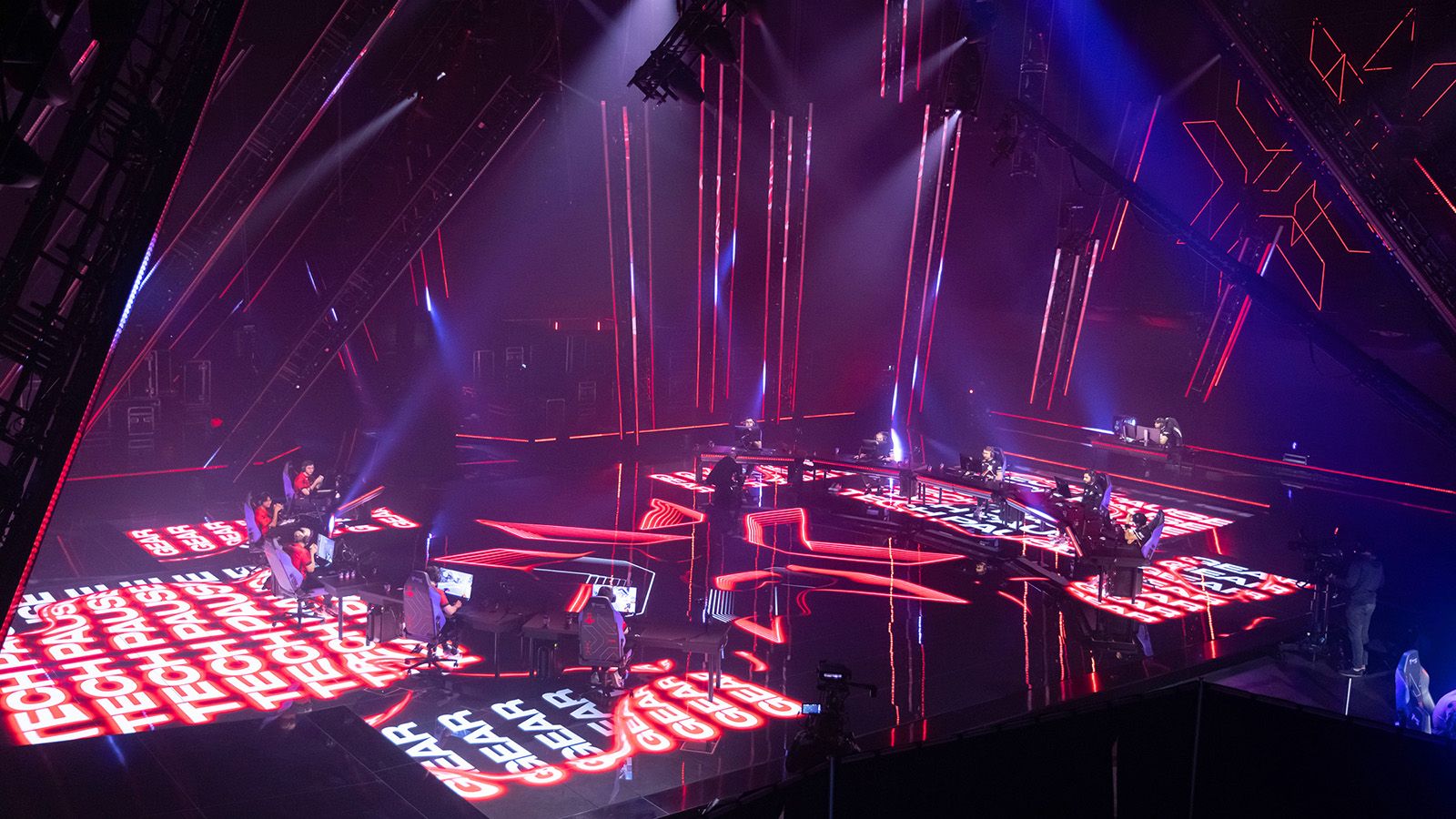 Nearly 1,000 GLP fixtures on duty at Valorant esports final