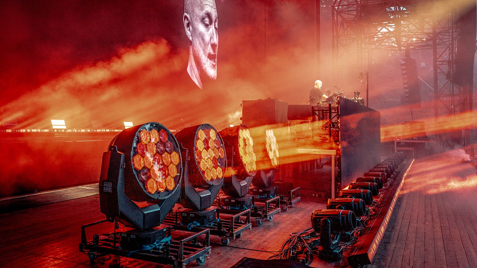 Paul Kalkbrenner lässt die Wuhlheide beben – mit Licht von GLP