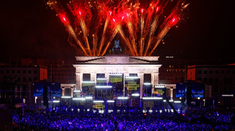 GLP lights celebration of the fall of the Berlin Wall at the Brandenburg Gate