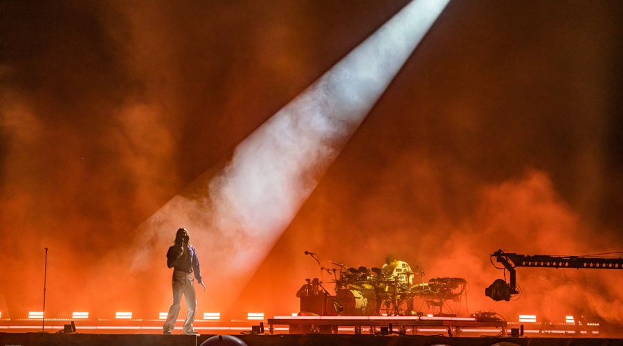 Tom Campbell boosts 30 Seconds to Mars’ visual extravaganza