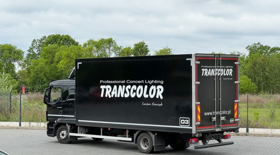AV LIGHT delivers the first GLP JDC2 fixtures to TRANSCOLOR, a leading lighting company in Poland