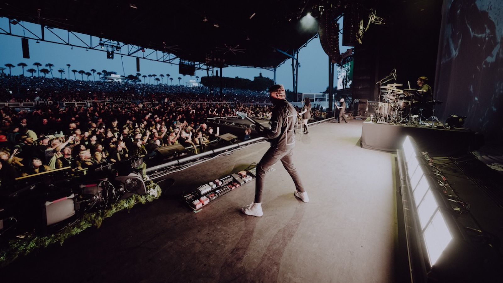 GLP JDC2 IP debuts firmware 2.0 on Spiritbox’s North American tour