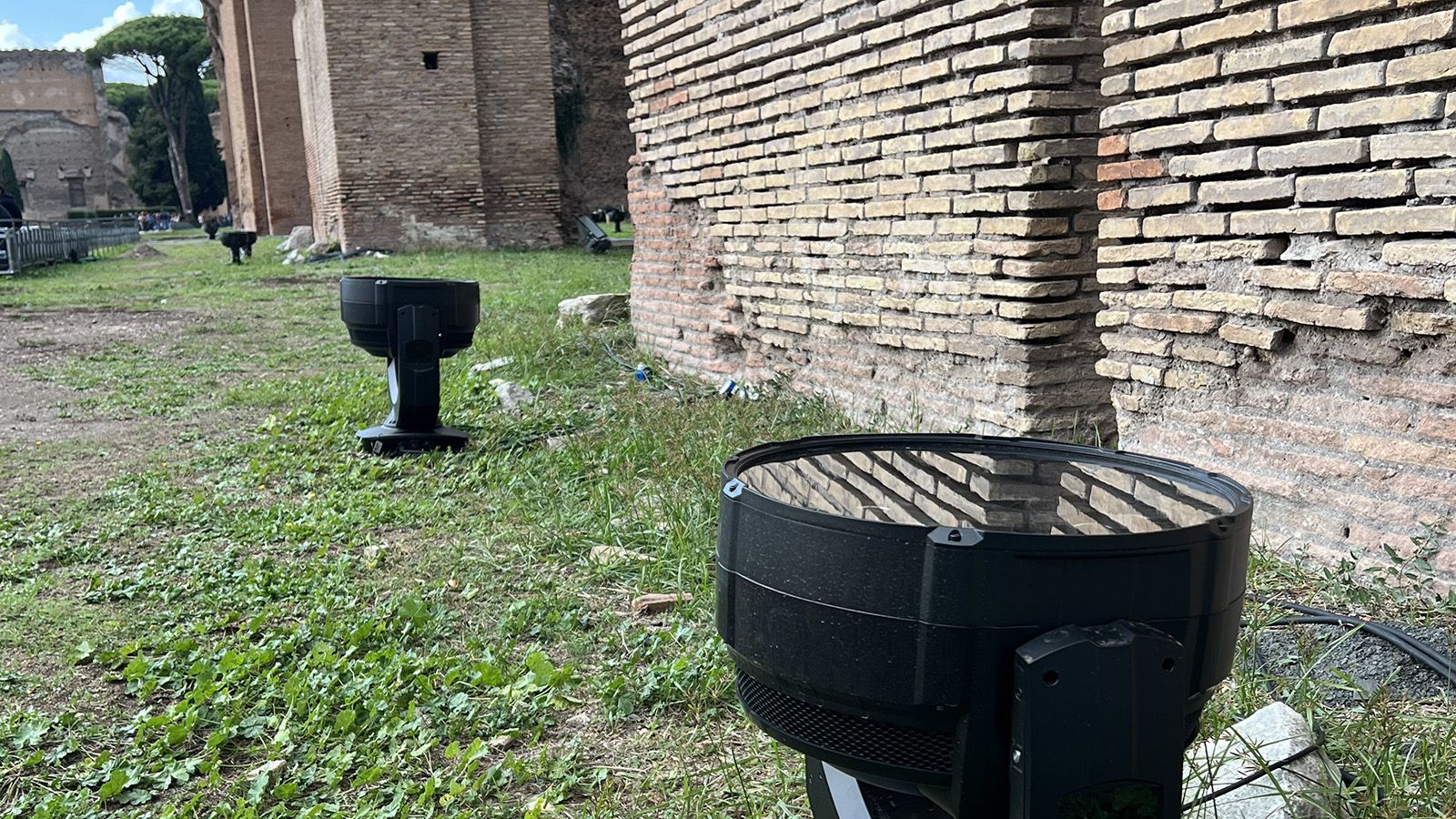 90 GLP impression X5 IP Maxx beleuchten die Caracalla-Thermen bei der Generalversammlung der Europäischen Fußballclubs in Rom