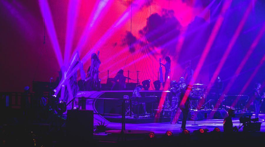 GLP delivers flexibility, energy efficiency and ‘under-hat’ lighting for Udo Lindenberg’s Udopium Live tour