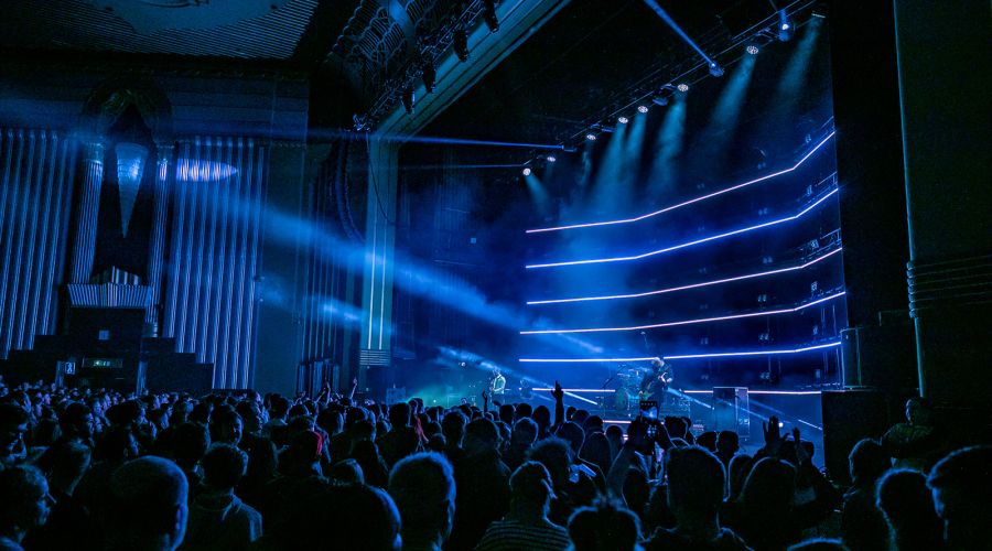 JDC Lines provide powerful white lights for White Lies at Eventim Apollo