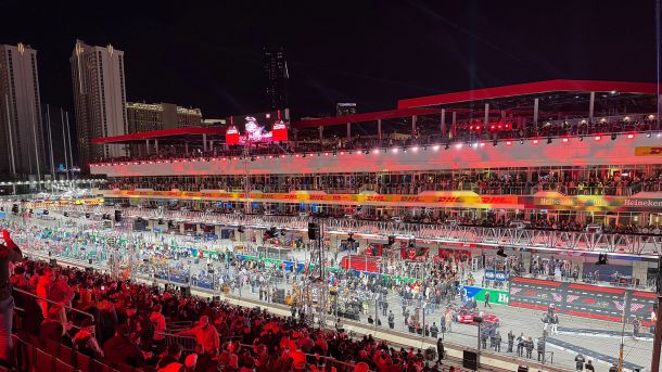 770 GLP JDC Hybrid-Scheinwerfer inszenieren Formel 1 Grand Prix und Fan-Zonen in Las Vegas