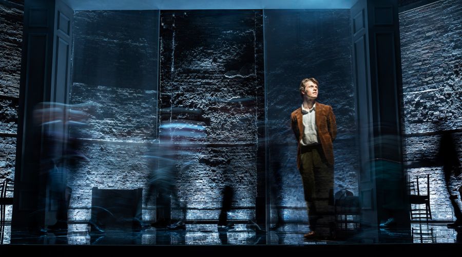 GLP Creos feiern Theaterpremiere im Londoner Almeida Theatre