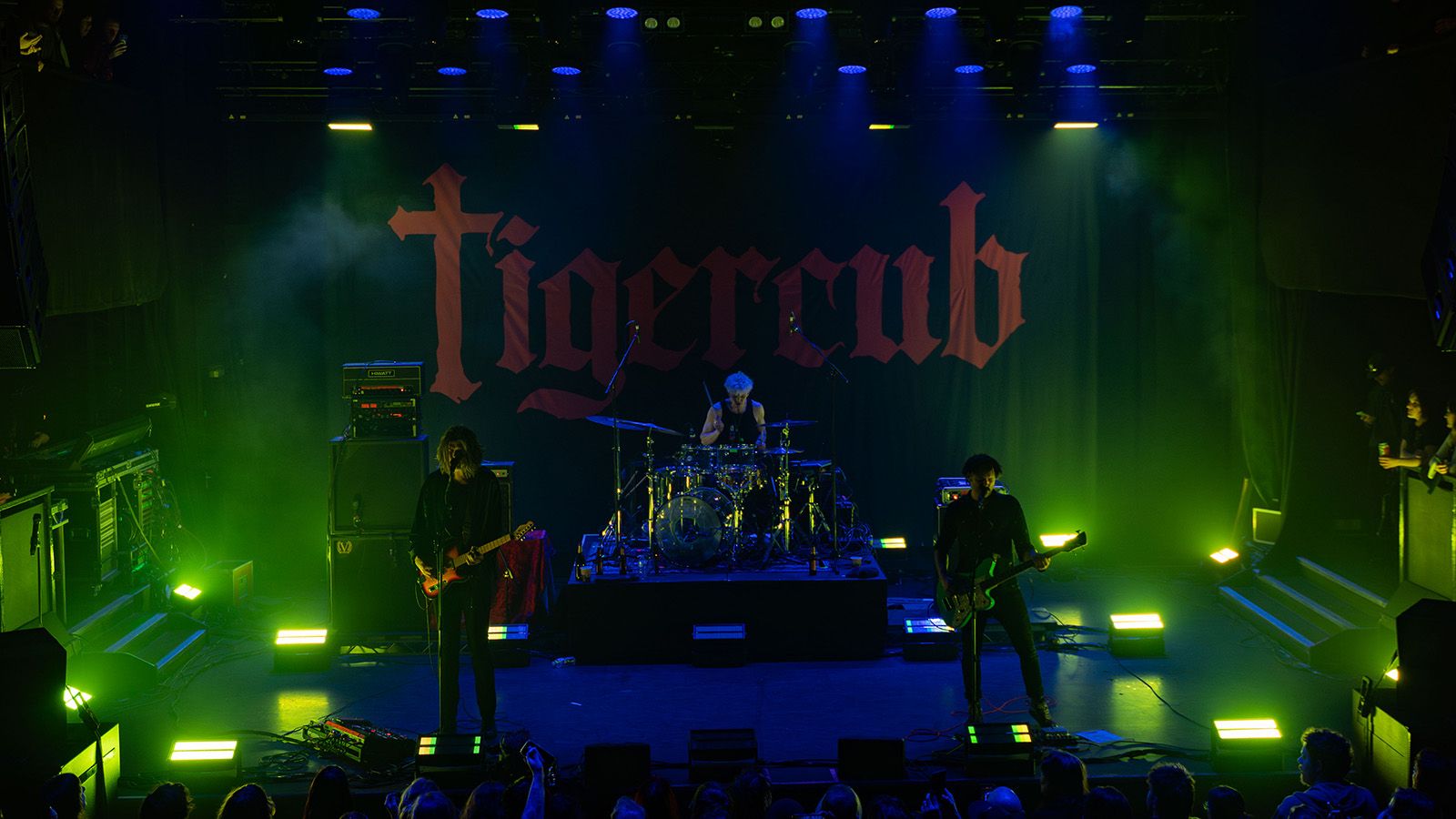 GLP JDC Burst 1 prägen Tigercubs bisher größte Show im Londoner KOKO